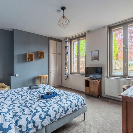 Отель Douai House Экстерьер фото